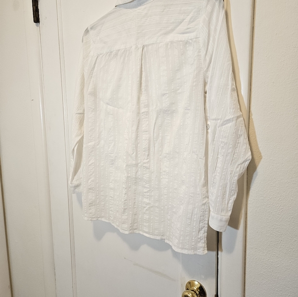 White button down blouse - Picture 2 of 6